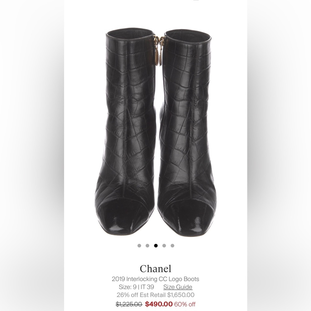 Chanel 2019 Interlocking CC Logo Boots in Black Leather with grosgrain cap toe - Picture 12 of 16